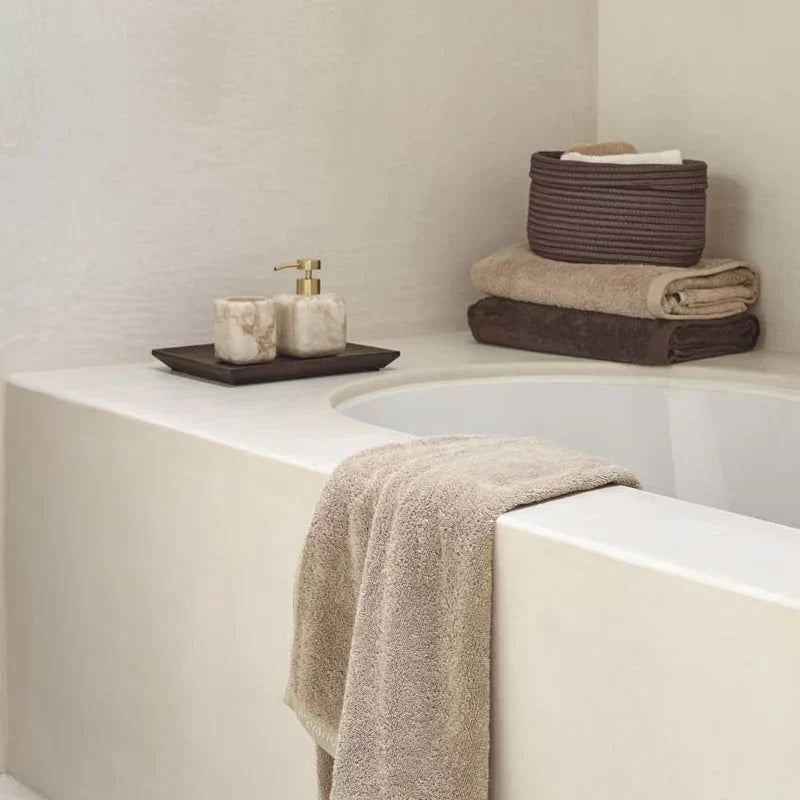 Badezimmer-Farbberatung: Welcher Ton passt zu welchem Boden?