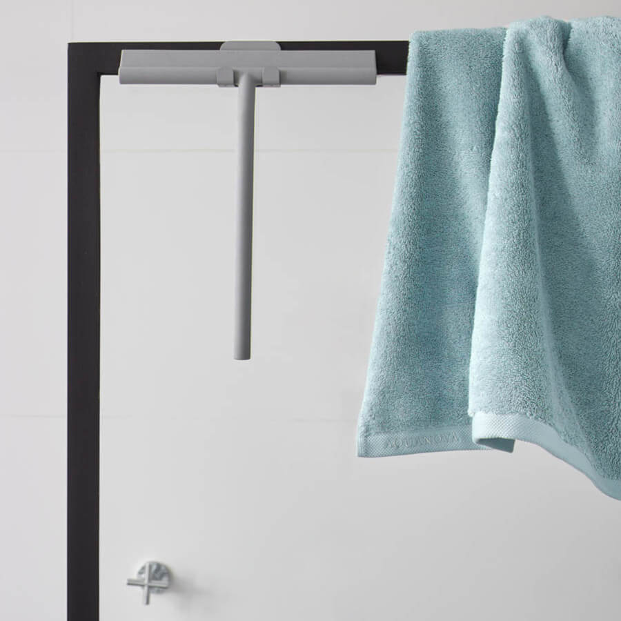 Aquanova Arvid Duschabzieher, Silber-Grau: Praktisches Hilfsmittel für eine streifenfreie Dusche.