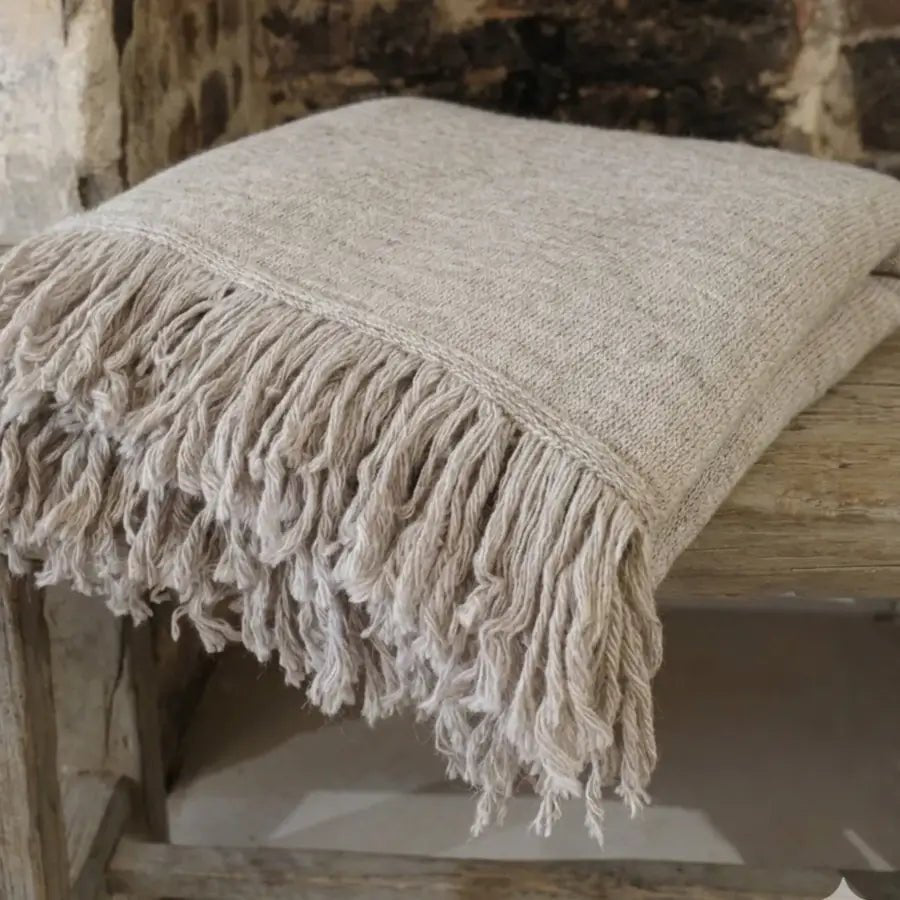 Braune Alpaka Decke als Plaid mit Fransen von Passion for Linen aus Hamburg