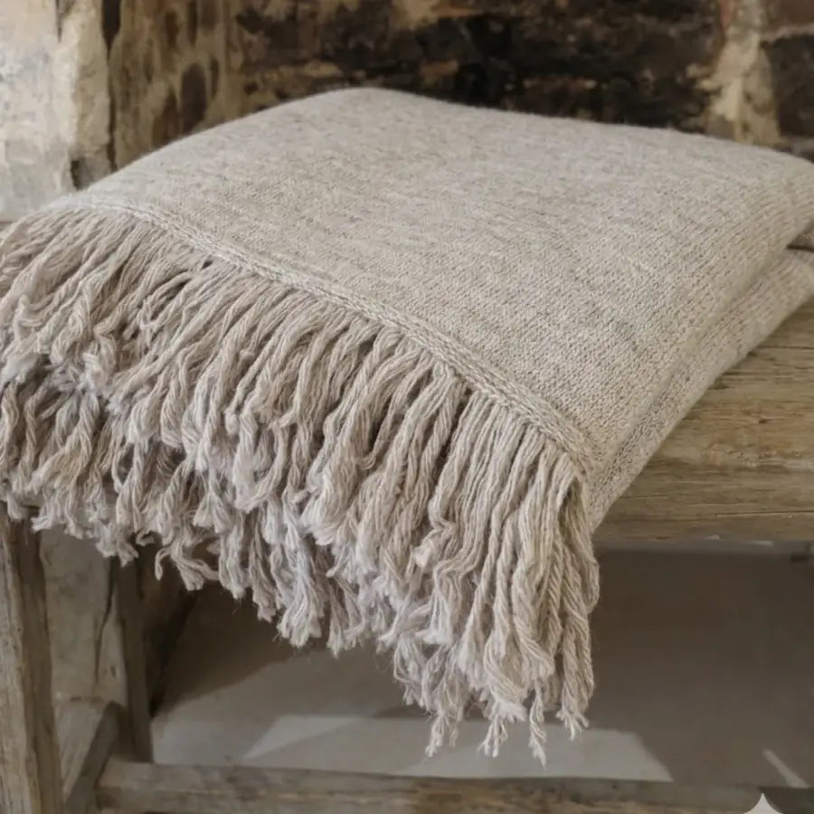 Braune Alpaka Decke als Plaid mit Fransen von Passion for Linen aus Hamburg