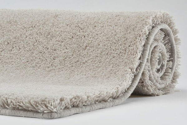 Aquanova Bela Hochfloriger Badteppich, Beige: Weicher Teppich für Ihr Badezimmer.
