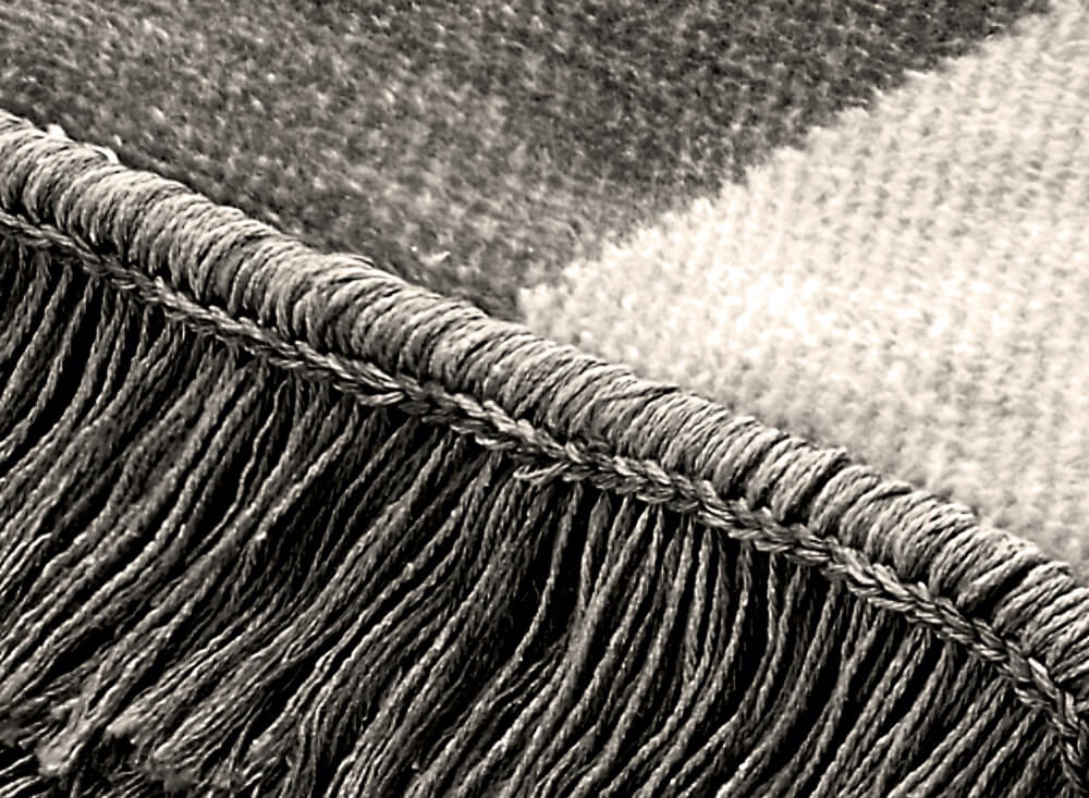 Cotton Cover Sofaüberwurf/Wohndecke mit Fransen: Gemütlicher Überwurf mit dekorativen Fransen.