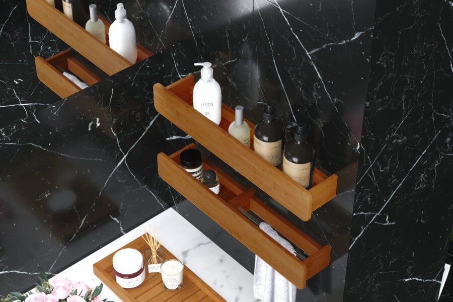 Praktisches Wandboard aus Teakholz mit integrierter Handtuchstange für das Badezimmer.