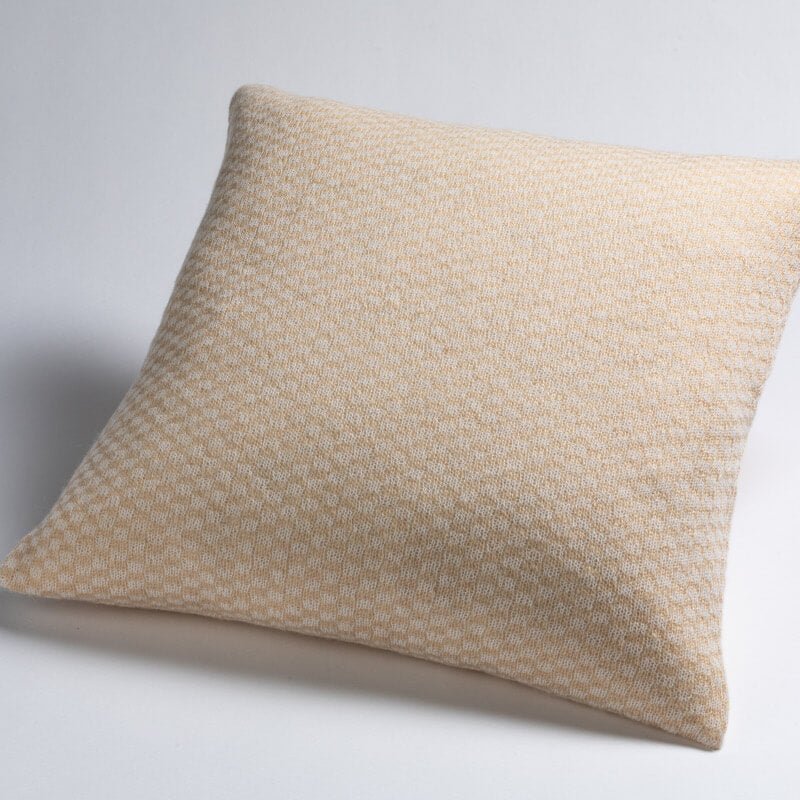 Wollkissenbezug "Siena" (50x50cm): Der Kissenbezug in Beige/Gelb ist ein stilvoller Bezug.