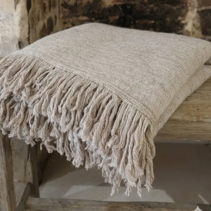 Braune Alpaka Decke als Plaid mit Fransen von Passion for Linen aus Hamburg