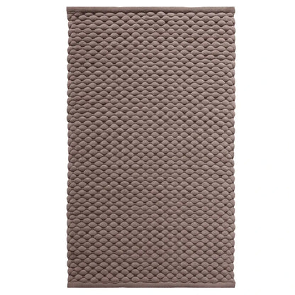 Aquanova Badteppich Maks in Taupe – weicher Badezimmerteppich in warmem Naturton für ein modernes und harmonisches Badezimmer.