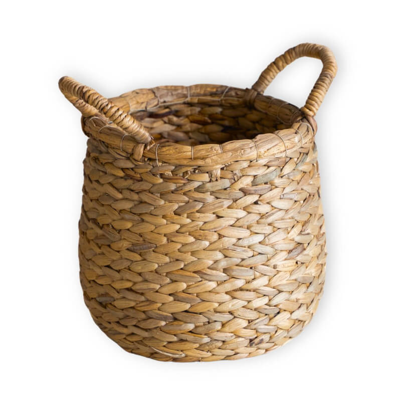 Dekorativer Korb aus Wasserhyazinthe im Boho Style – rund, handgeflochten – Citra