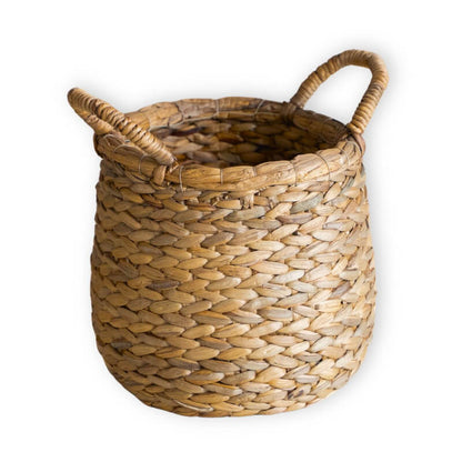 Dekorativer Korb aus Wasserhyazinthe im Boho Style – rund, handgeflochten – Citra