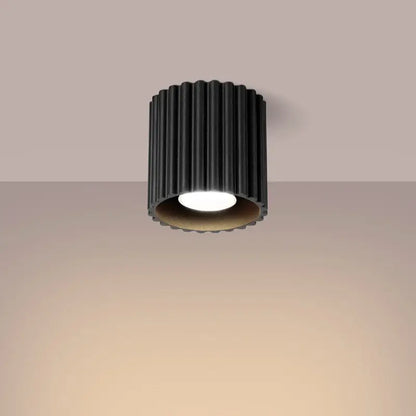 aura-1-deckenstrahler-1-flammig-gu10-schwarz-licht-an