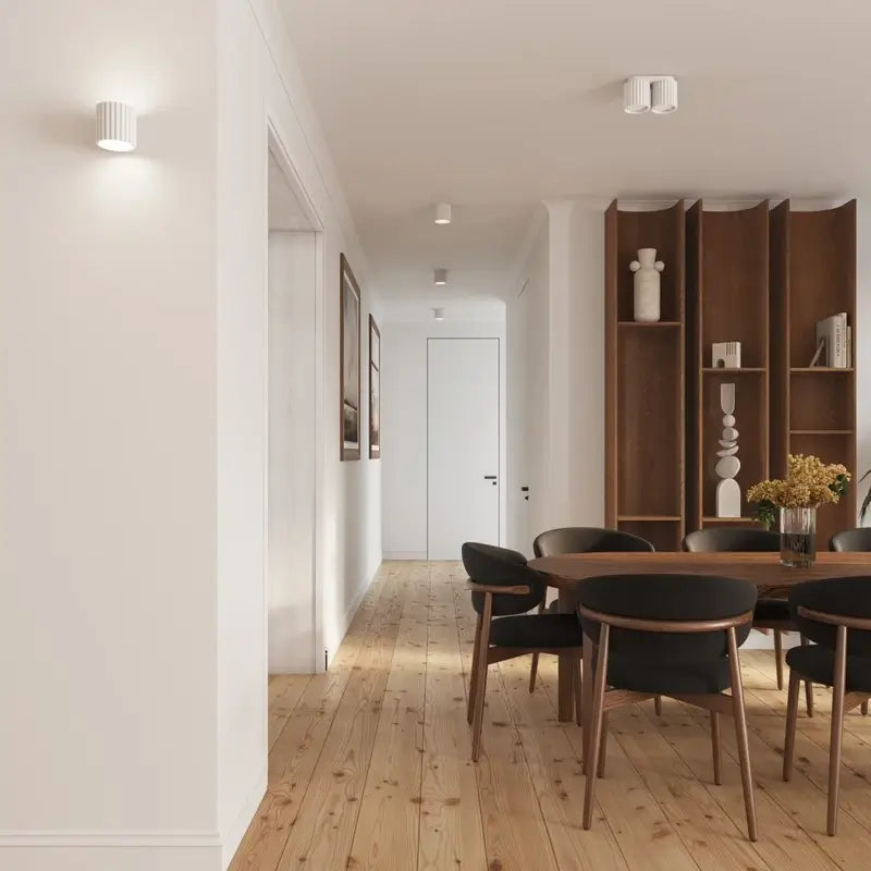 Weiße 2-flammige Deckenleuchte Aura 2 mit GU10-Fassungen im Wohnraum in modernem, minimalistischem Ambiente