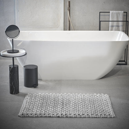 Ausgefallener Badezimmerteppich Nomad in Grau – hochwertiger, nachhaltiger Badteppich mit stilvollem Design für moderne Bäder