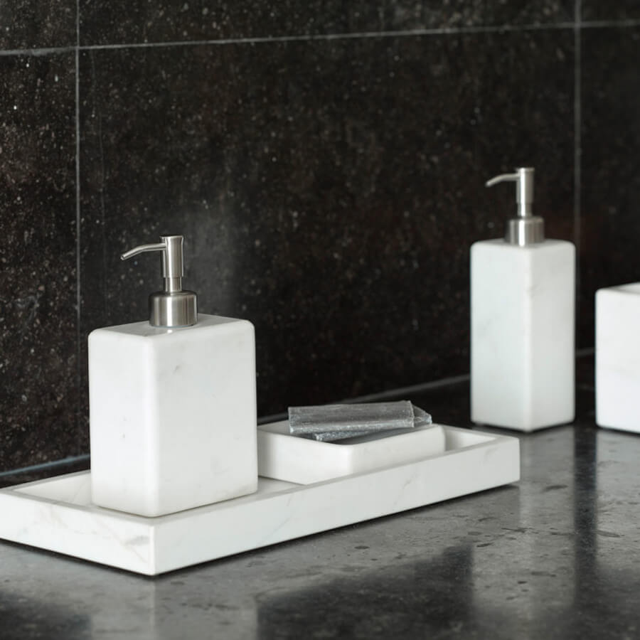 Aquanova Hammam Bad-Accessoires in Weiß: Stilvolle Badezimmeraccessoires aus Marmor.