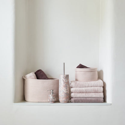 Luxuriöse Badaccessoires der Serie 'Orion' von Aquanova aus Marmor in Creme und Beige, ideal für ein elegantes und stilvolles Badezimmer