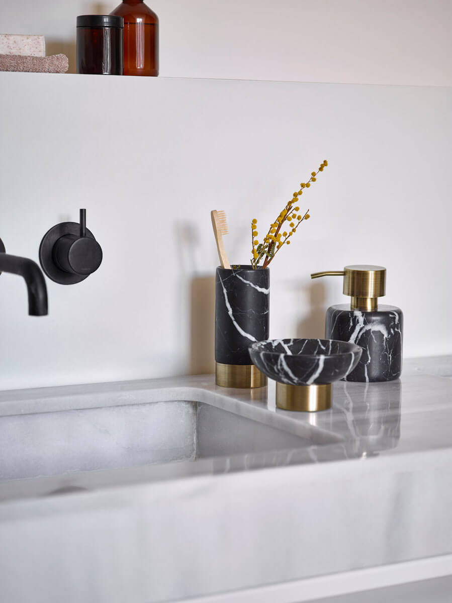 Aquanova Nero Badaccessoires, Marmor Schwarz/Gold: Hochwertige Accessoires für Ihr Bad.