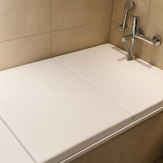 Badewannenauflage "Elegance No. 2": Die Badewannenabdeckung nach Wunschmaß für viele Wannenformen ist eine praktische Ablage.