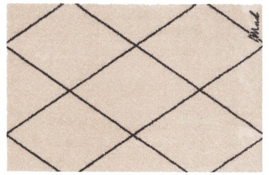 Beige Badezimmermatte, modern gemustert und rutschfest.