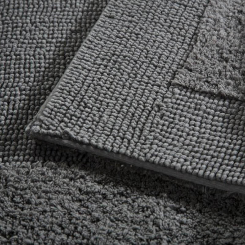 Hochwertige Badezimmermatte aus Baumwolle in Kiesel von Select Rhomyhome.