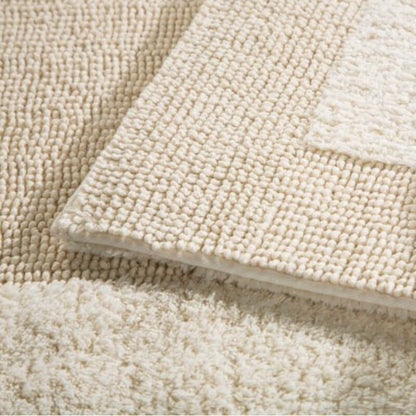 Hochwertige Badezimmermatte aus Baumwolle in Naturtönen von Select Rhomyhome.