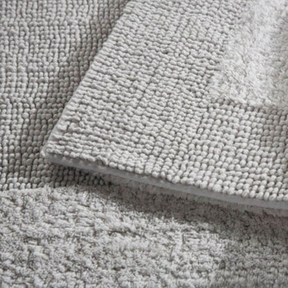 Hochwertige Badezimmermatte aus Baumwolle in Perlgrau von Select Rhomyhome.