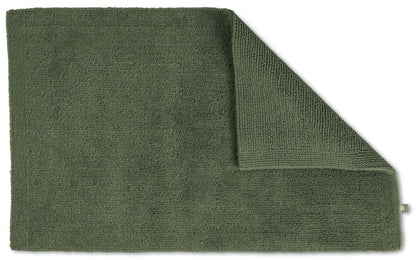 Badezimmerteppich Baumwolle Pur in Olive, natürliche Farben für ein entspannendes Bad.
