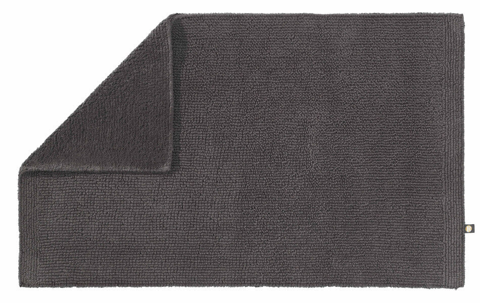 Baumwoll-Badteppich Pur in der Farbe Zinn – weich, saugstark und ideal für ein modernes Badezimmer.