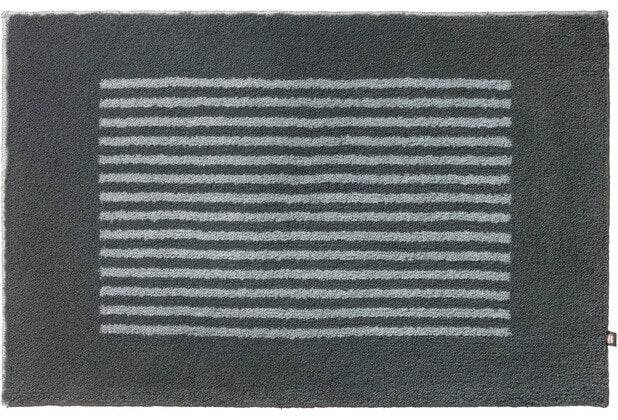 Hochwertiger Badteppich Linea von Rhomtuft in Zink und Stahl als Maßanfertigung – stilvoll und individuell für ein modernes Badezimmer.