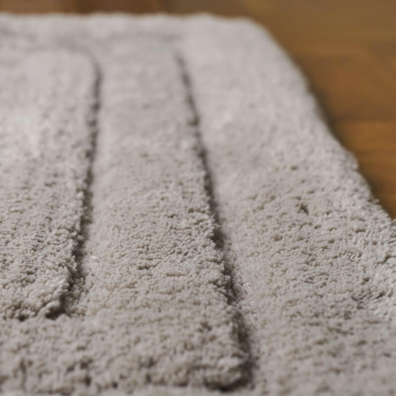 Beiger Baumwoll-Badteppich Harmony mit Hoch-Tief-Struktur von Luin Living