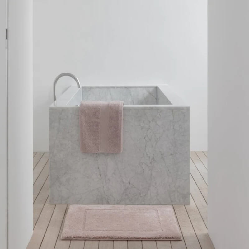 Orlando Badteppich in Misty Pink (Rosa), rutschfest und pflegeleicht – weicher Badezimmerteppich für mehr Sicherheit im Bad
