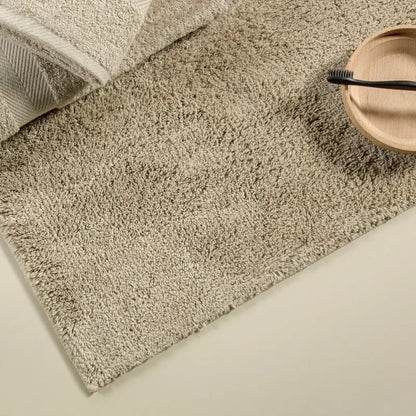 Waschbarer Badteppich Havanna von Casilin aus weicher Baumwolle – pflegeleicht, saugstark und ideal für moderne Badezimmer.