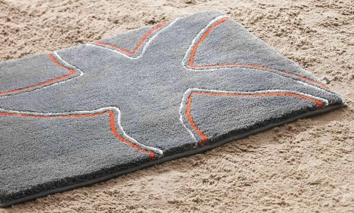 Badzimmermatten Starfish von Rhomtuft, Maßanfertigung: Individuelle Gestaltung mit maritimen Charme – diese maßgefertigten Badzimmermatten von Rhomtuft mit Starfish-Motiv sind ein Blickfang.