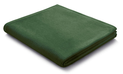 Baumwolldecke Pure Cotton von Biederlack in Algengrün, warm, pflegeleicht, frische Wohnakzente für entspannte Stunden.