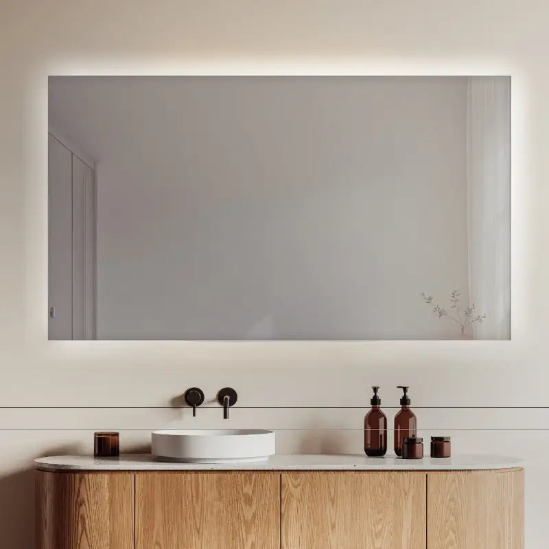 Beleuchteter Badezimmerspiegel mit LED-Lichtfunktion – modernes Design von Dawelba