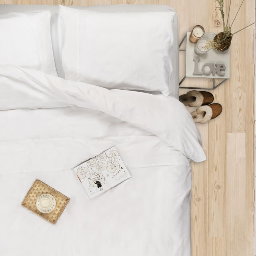 Glatter Satin: Die Bettwäsche aus Baumwollsatin in Weiß besticht durch ihren glatten Satin.