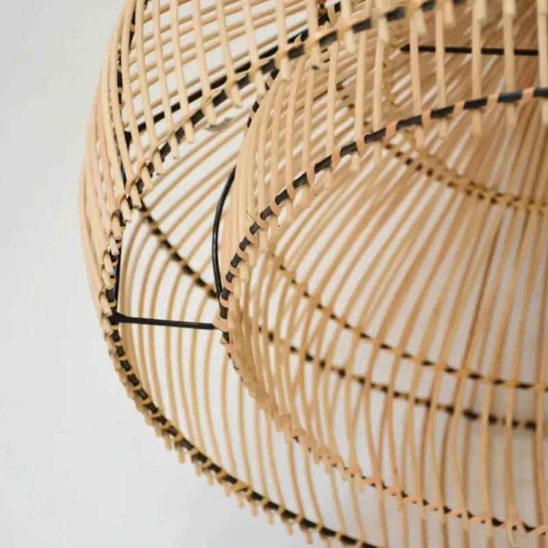 Boho-Rattan-Pendelleuchte "Pantai": Der Lampenschirm von Hippie Monkey ist ein stilvoller Blickfang.