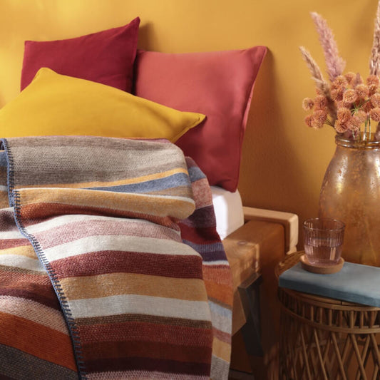 Bunte Sofadecke mit Streifen – Tundra Serie von Biederlack