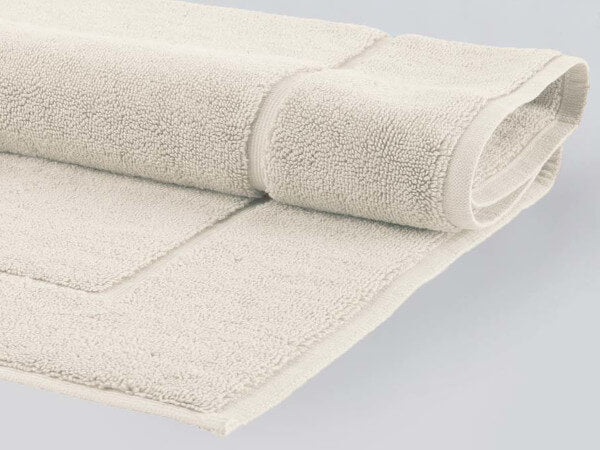 Baumwoll-Duschvorleger London in Jasmin – pflegeleichter Badteppich von Aquanova, kombinierbar mit weiteren Farben der Serie