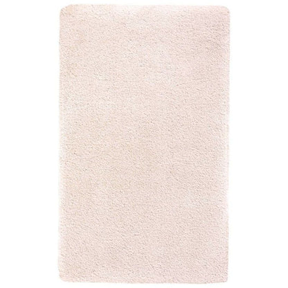 Flauschiger Badteppich Mauro in Cameo Altrosa von Aquanova – pflegeleichte Badezimmermatte mit weicher Oberfläche für ein stilvolles und modernes Badezimmer.