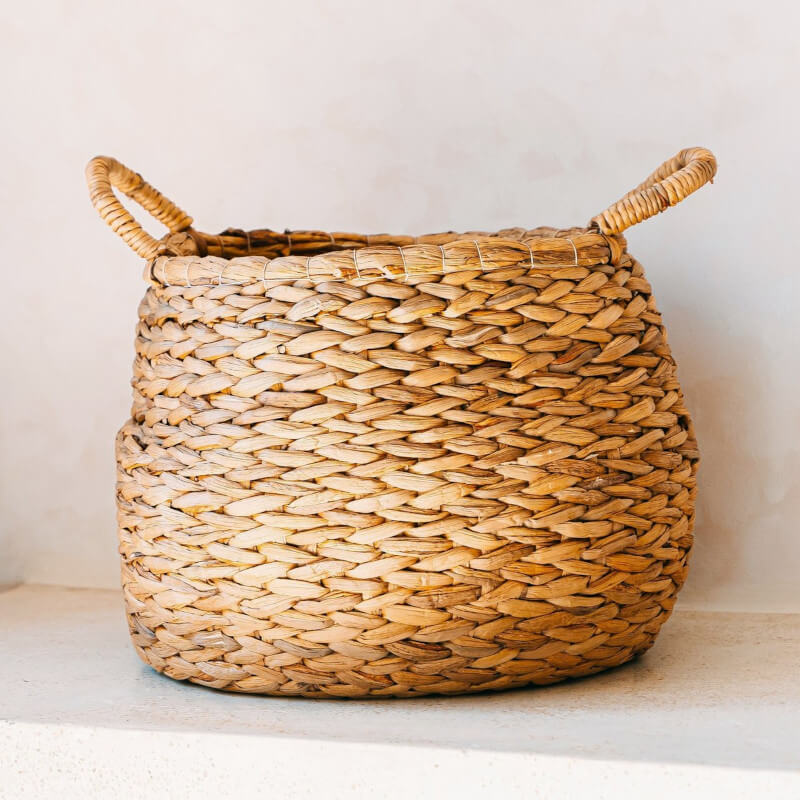 Geflochtener Wasserhyazinthe-Korb in rund – stilvoller Boho-Aufbewahrungskorb – Citra