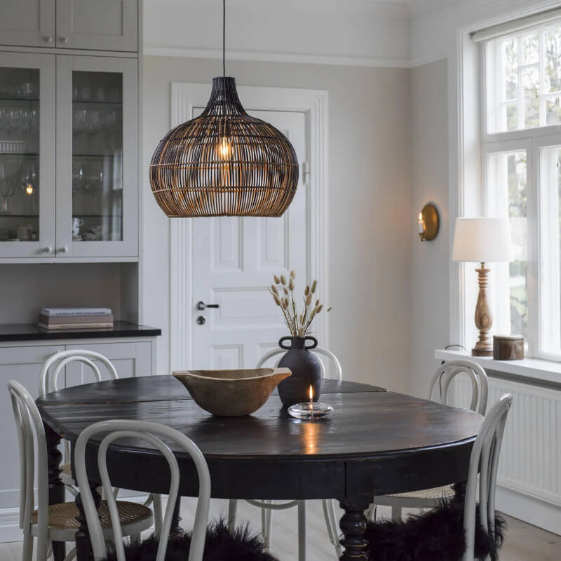 Rattan-Deckenlampe "Martha" von PR Home: Die große Deckenleuchte (50cm) für den Esstisch ist eine stilvolle Leuchte.