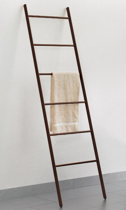 Elegante Handtuchleiter 'Enjoy' aus Holz, elegantes Design.