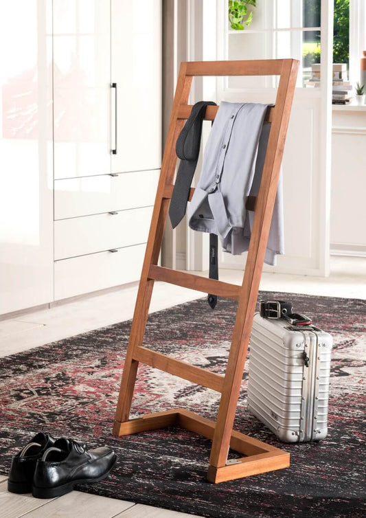 Spa Handtuchständer/Herrendiener aus Holz: Praktische und stilvolle Handtuchaufbewahrung.