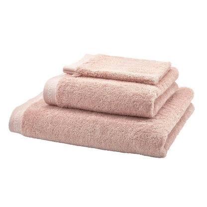 Handtücher aus Bio-Baumwolle in Rosa: Die saugstarke und pflegeleichte Handtuchserie "Sava" von Aquanova ist hochwertig.