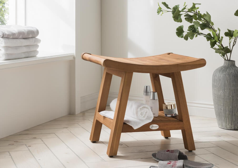 Hocker im japanischen Stil für Ihr Bad: Holz-Design für eine ruhige und entspannte Atmosphäre.