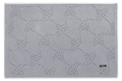 Moderne Akzente: Der "Joop!" Baumwollvorleger "New Cornflower" in der Farbe "Silber Grau" bringt moderne Akzente in Ihr Badezimmer.