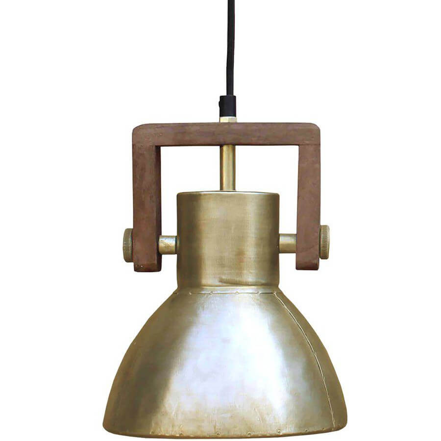 Kleine Hängelampe im Industrie-Stil: Die Metall-Hängelampe "Ashby" von PR Home in Gold mit Holzelementen ist ein stilvoller Blickfang.