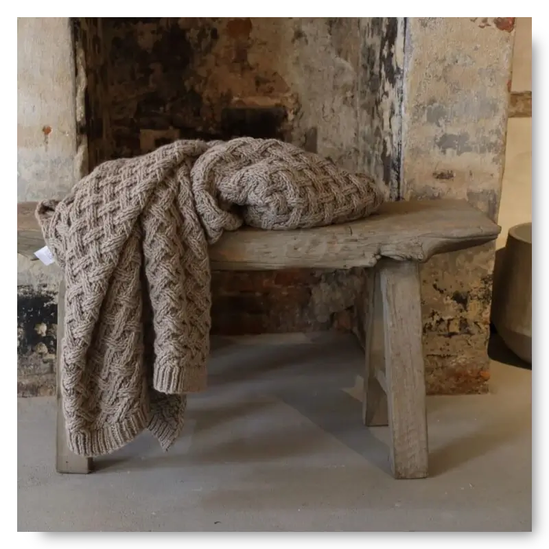 Kuschelige, weiche Strickdecke für Sofa und Bett, ideal für gemütliche Stunden zu Hause