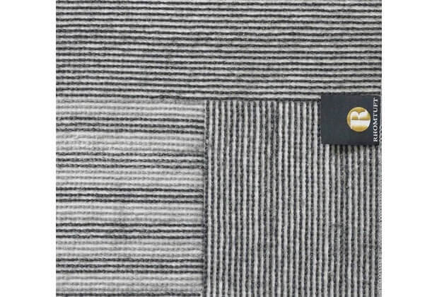 Latexierte Unterseite der Badteppiche Linea: Verlässlicher Halt für Ihr Badezimmer – die latexierte Unterseite dieser Badteppiche sorgt für Rutschfestigkeit.