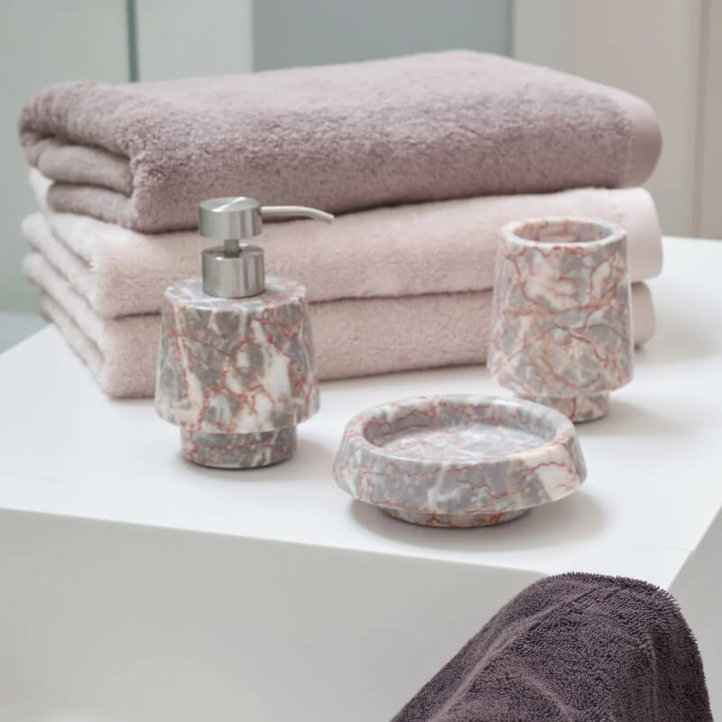Luxus-Badaccessoires aus hochwertigem Marmor in Beige und Grau, Orion-Serie