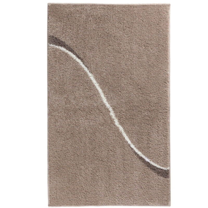 Modern gemusterter Badteppich in Sand Beige – weiche Hochflor Badematte Carve für ein gemütliches Badezimmer.