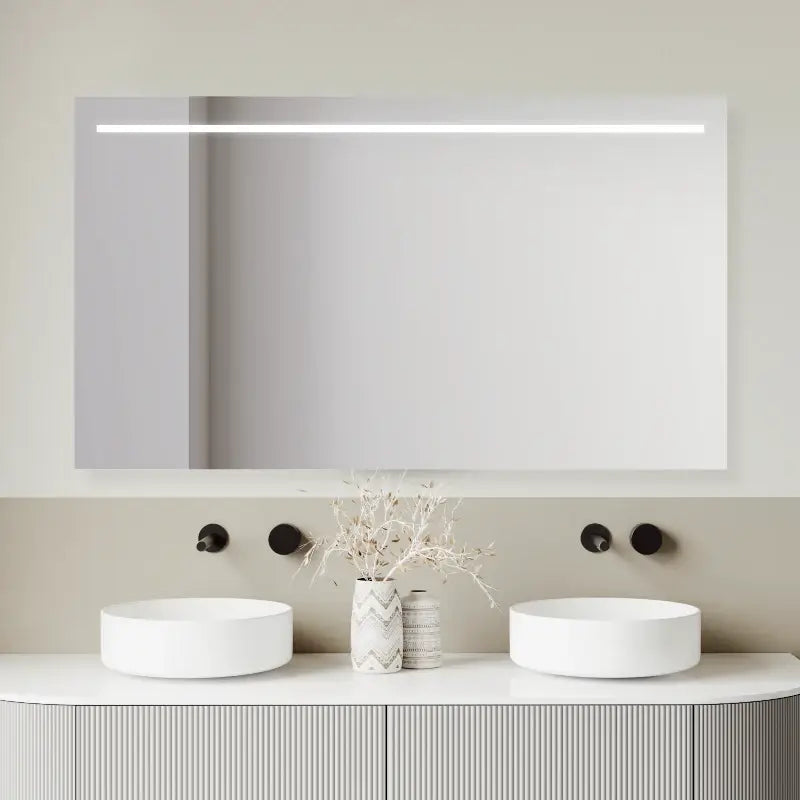 Moderne Badspiegel-Trends mit LED-Beleuchtung, Gestensensor und stilvollem Design – perfekte Kombination aus Funktion & Ästhetik fürs Badezimmer.